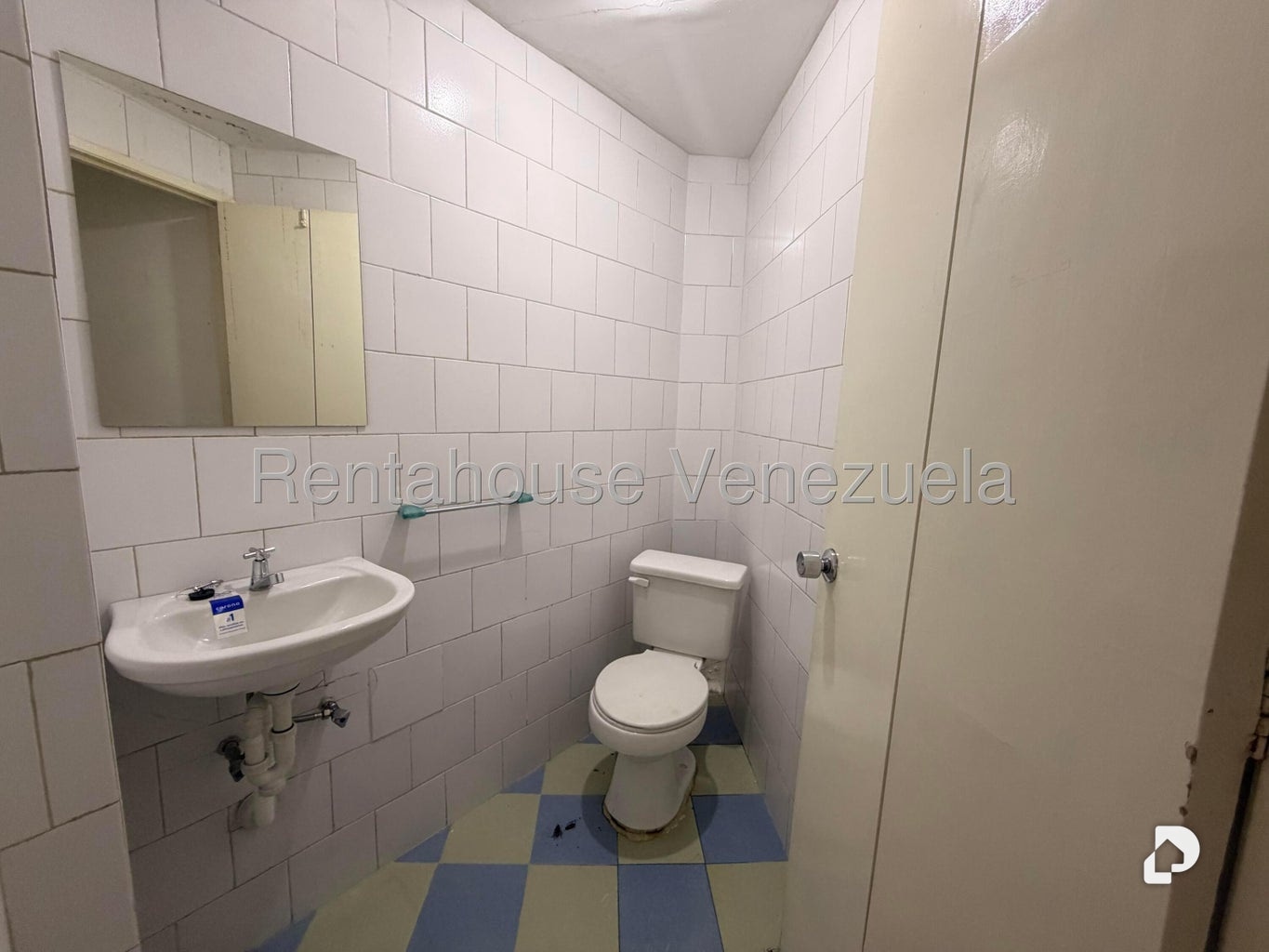 Local comercial en La Carlota, Caracas