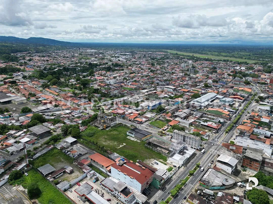 Land in Avenida Bolívar, Presidente Betancourt – 6