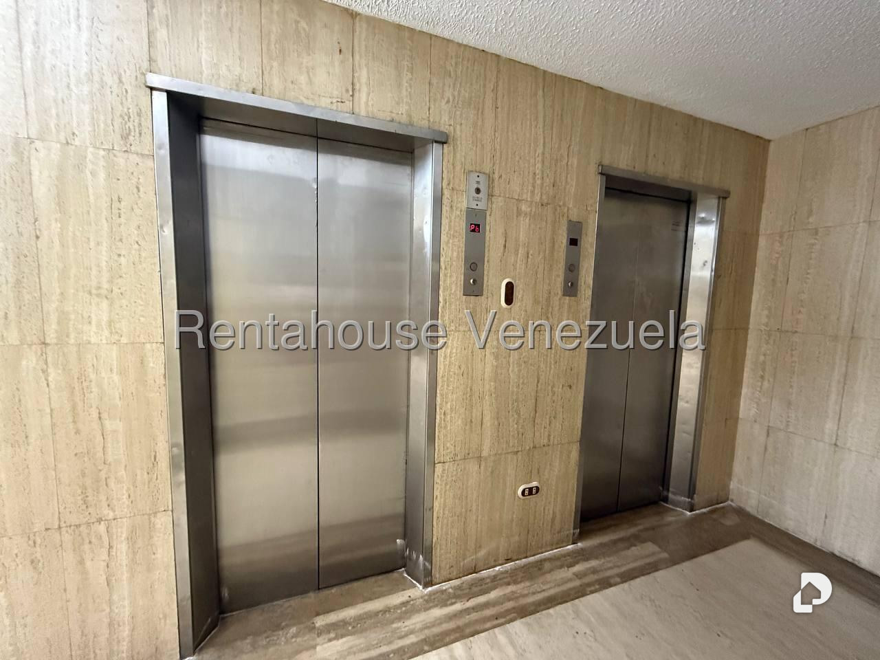 Apartamento en La Urbina, Caracas – 3