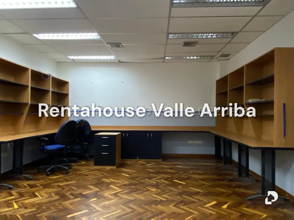 Office in La California Norte, Caracas – 9