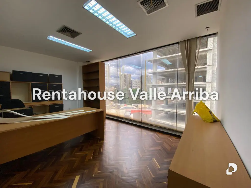 Office in La California Norte, Caracas – 13