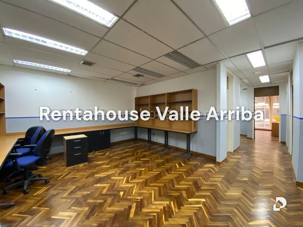 Office in La California Norte, Caracas – 8
