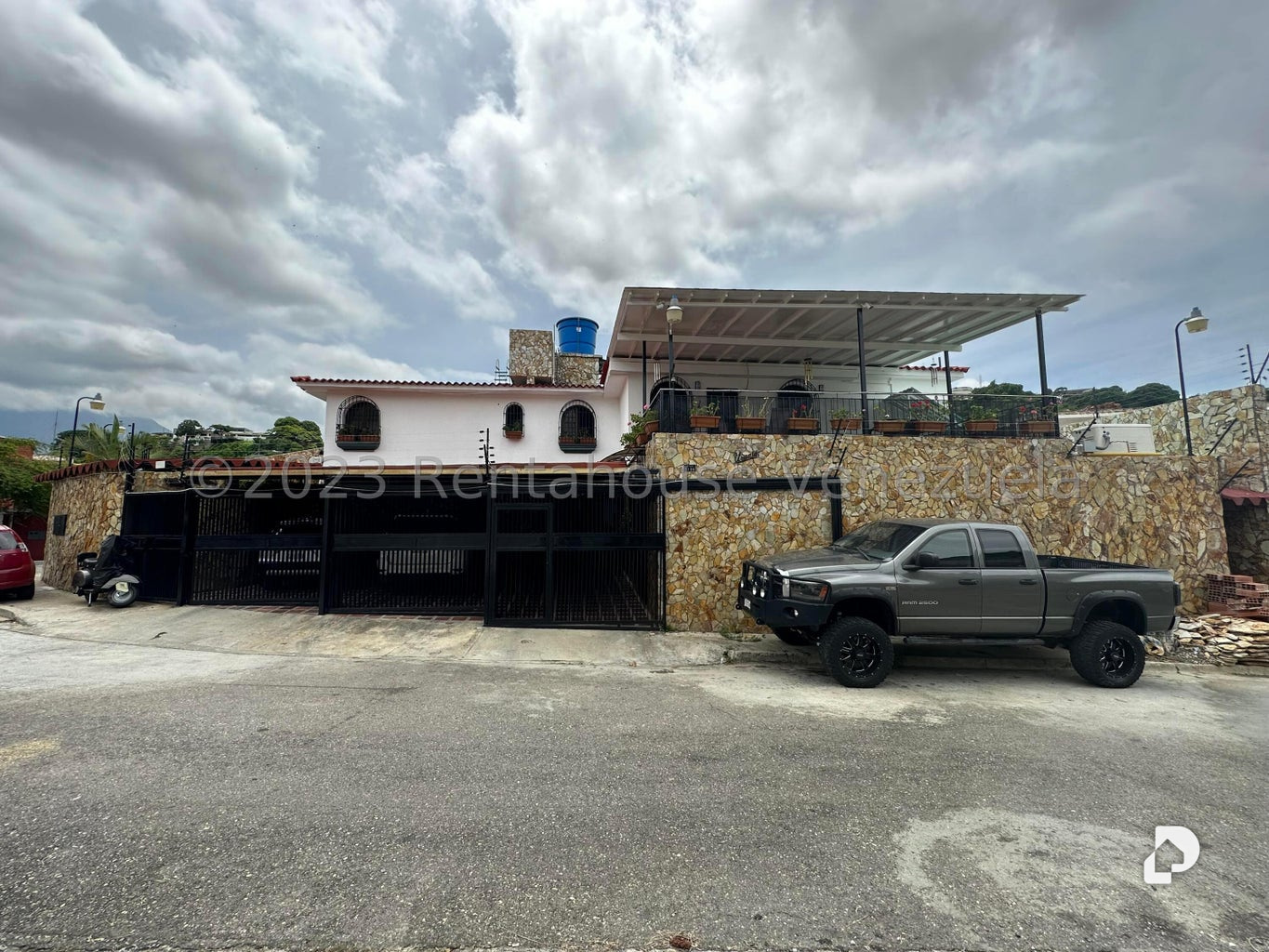 Casa en El Cafetal, Caracas – 1