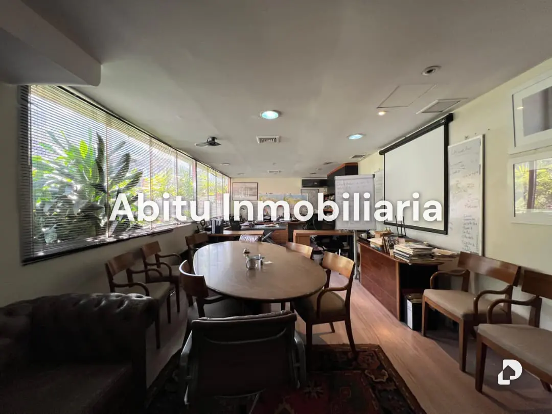 Casa en Altamira, Caracas – 8