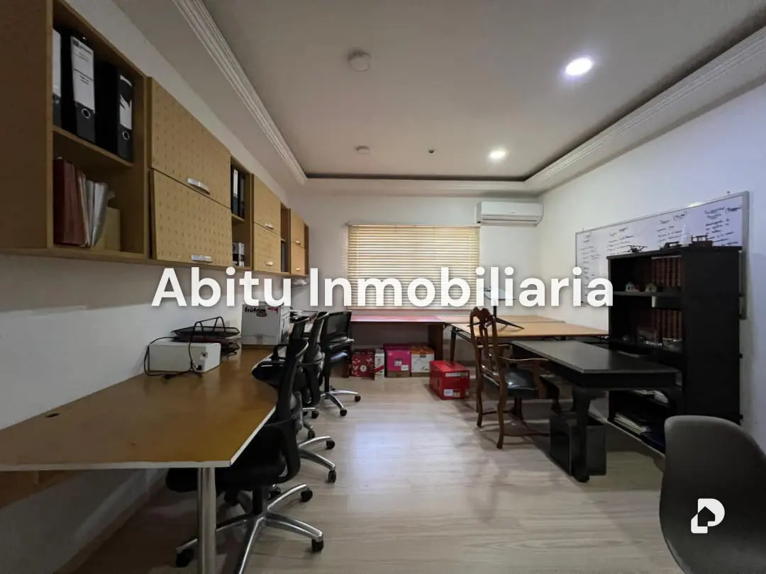 Casa en Altamira, Caracas – 10