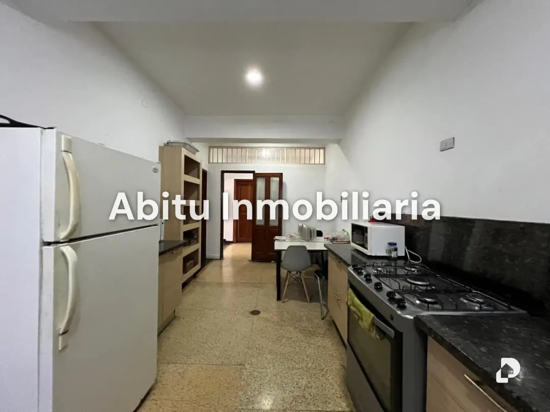 Casa en Altamira, Caracas – 19