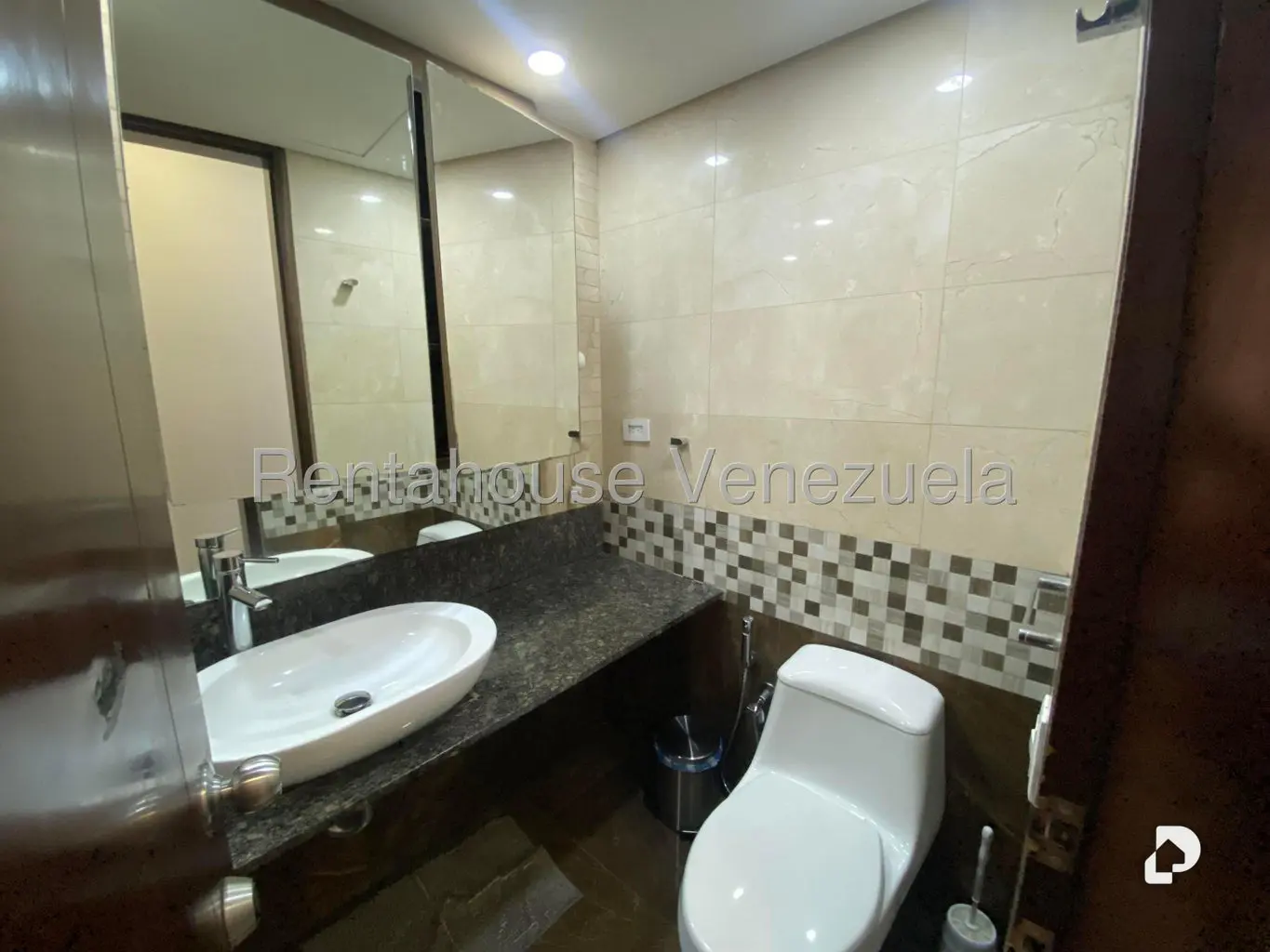 Apartamento en Las Mesetas de Santa Rosa de Lima, Caracas – 10