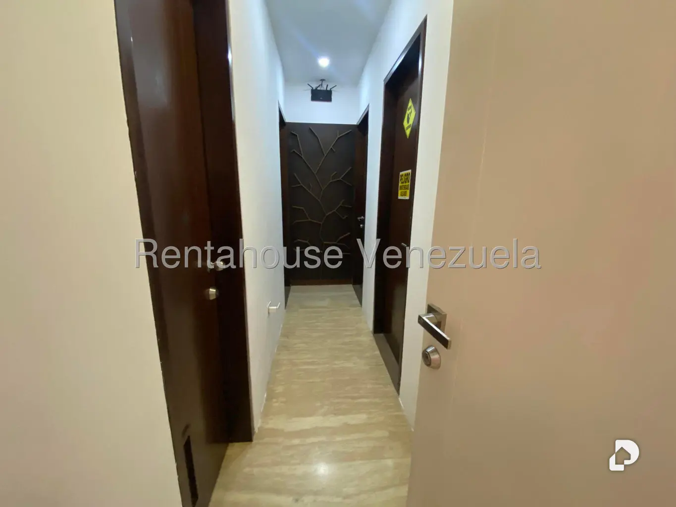 Apartamento en Las Mesetas de Santa Rosa de Lima, Caracas – 21