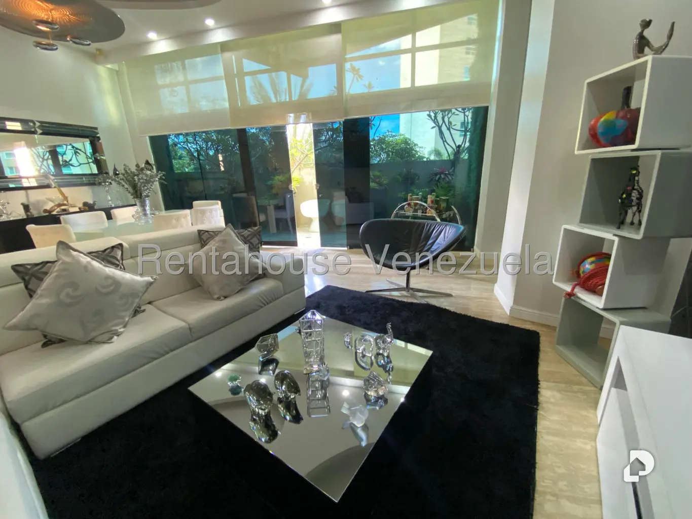 Apartamento en Las Mesetas de Santa Rosa de Lima, Caracas – 8
