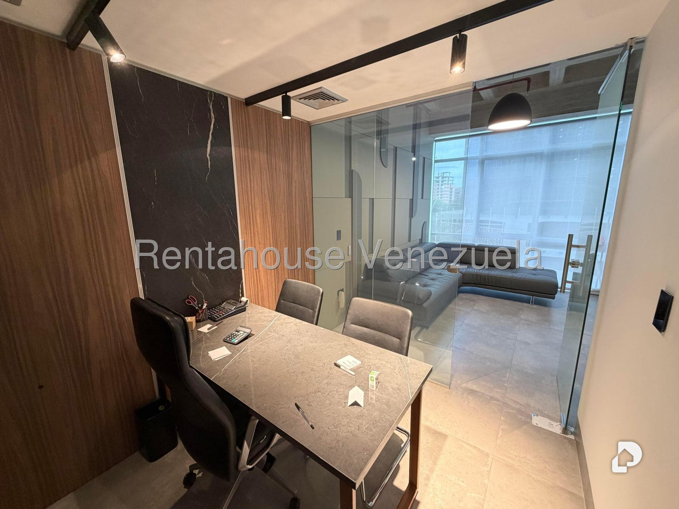 Local comercial en Las Mercedes, Caracas – 15