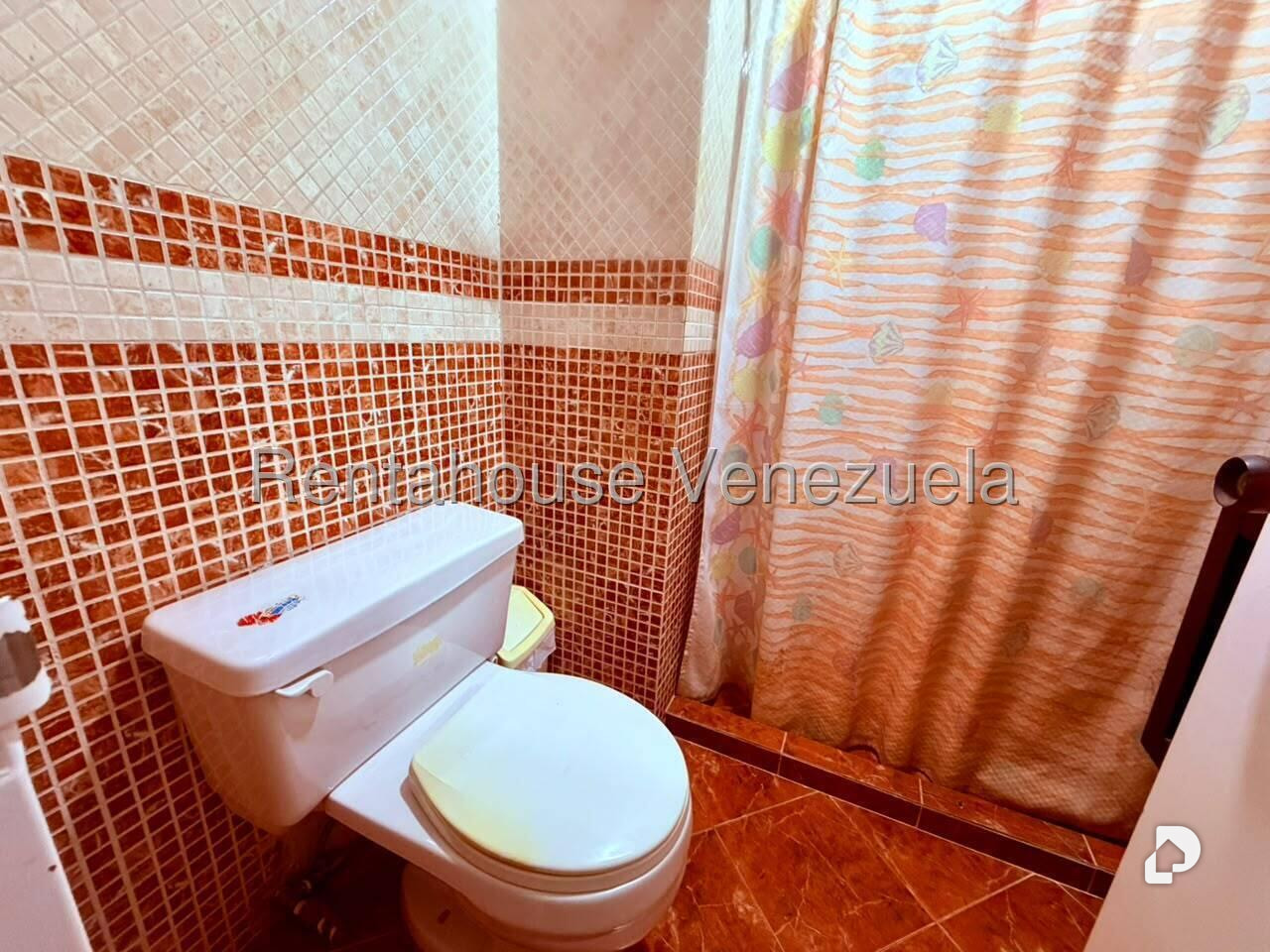 Apartment in Los Dos Caminos, Caracas – 19