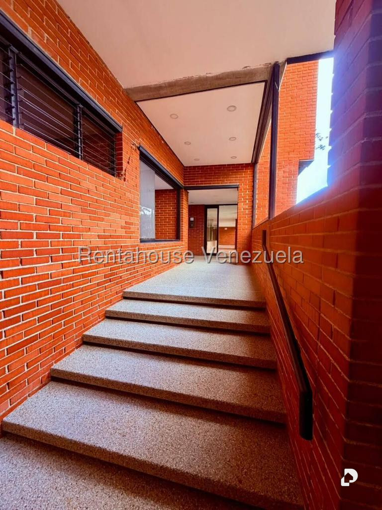 Apartment in Los Dos Caminos, Caracas – 23