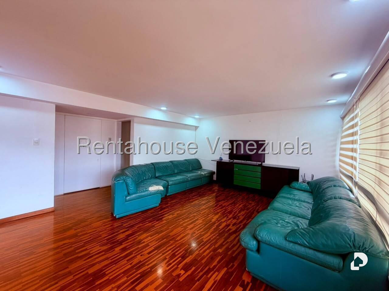 Apartment in Los Dos Caminos, Caracas – 3