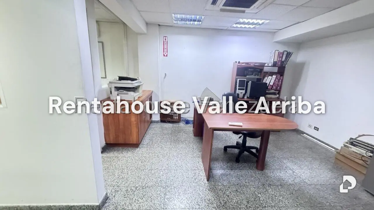 Local comercial en La Urbina, Caracas – 20