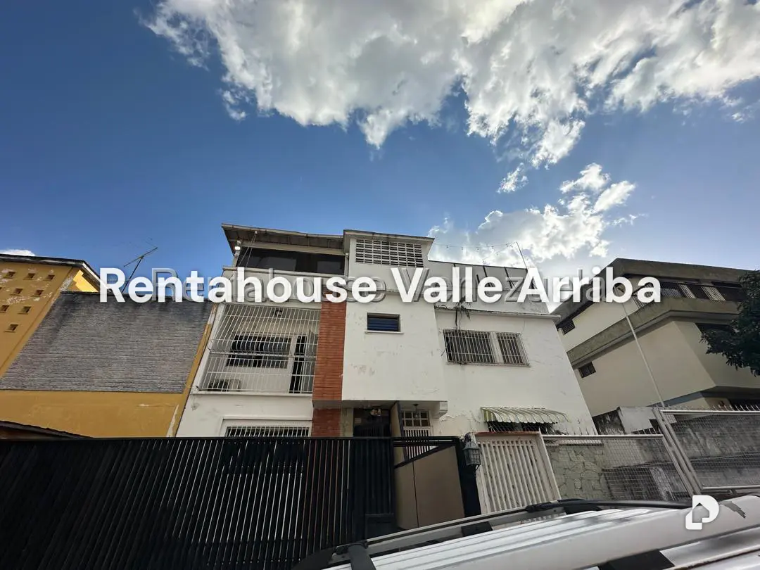 House in Colinas de Los Chaguaramos, Caracas – 25