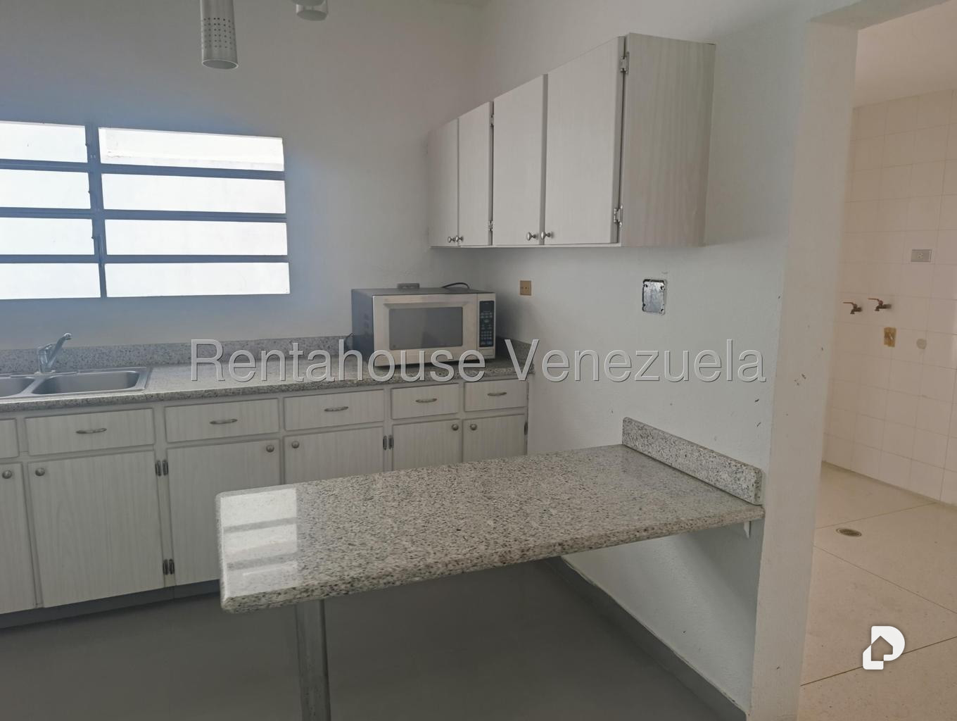 Casa en Prados del Este, Caracas – 14