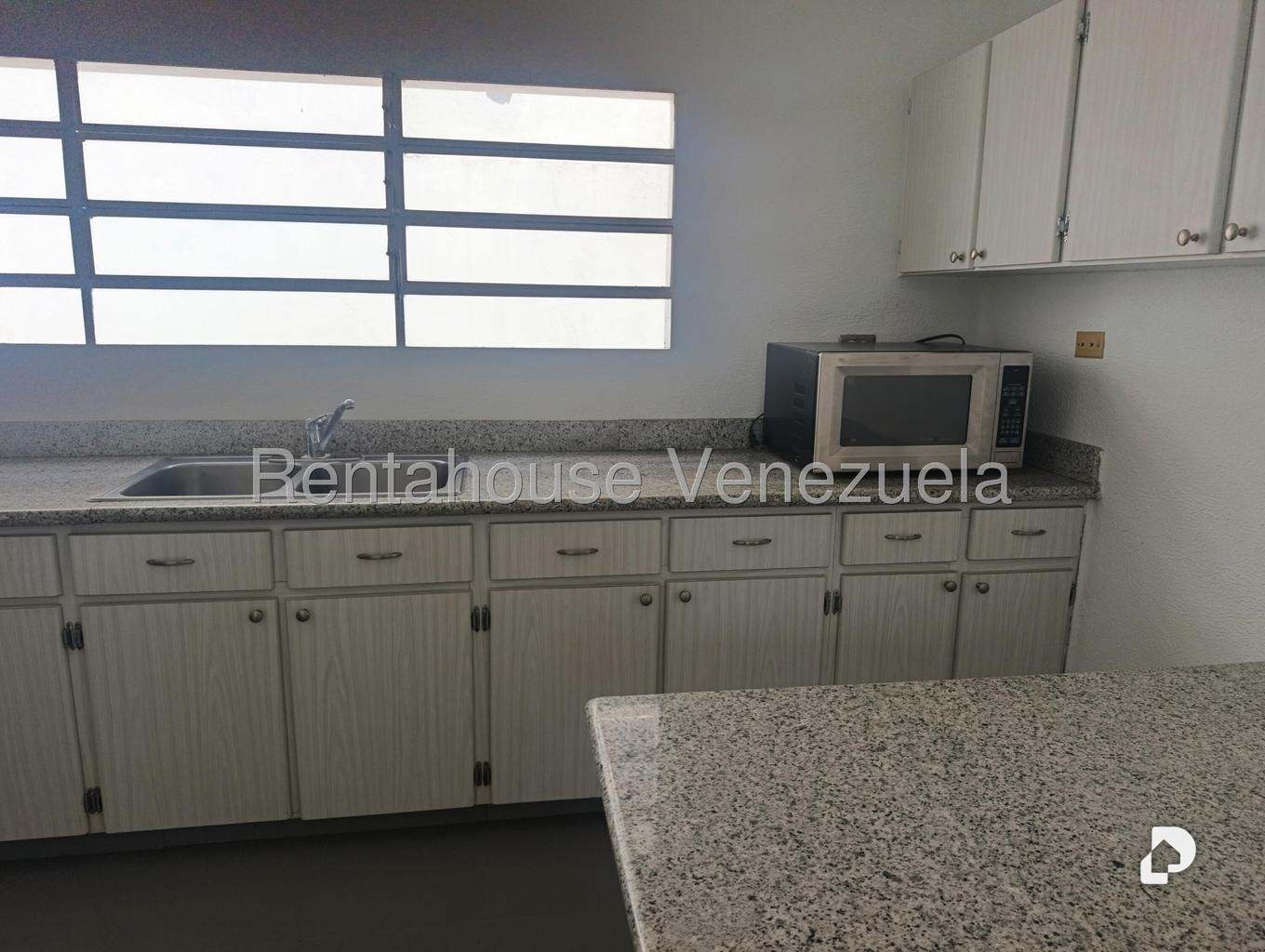 Casa en Prados del Este, Caracas – 17