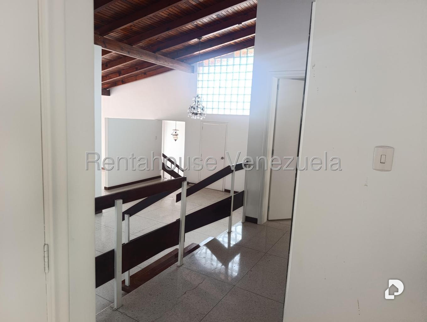 Casa en Prados del Este, Caracas – 31