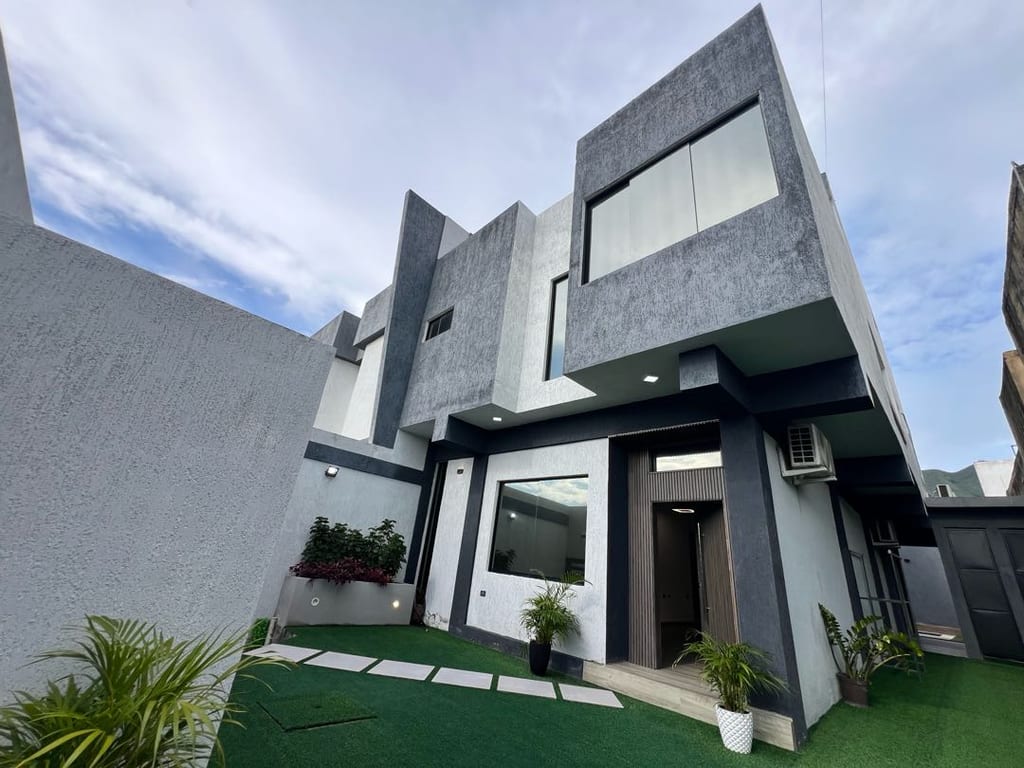 Casa en Mañongo, Valencia - 1