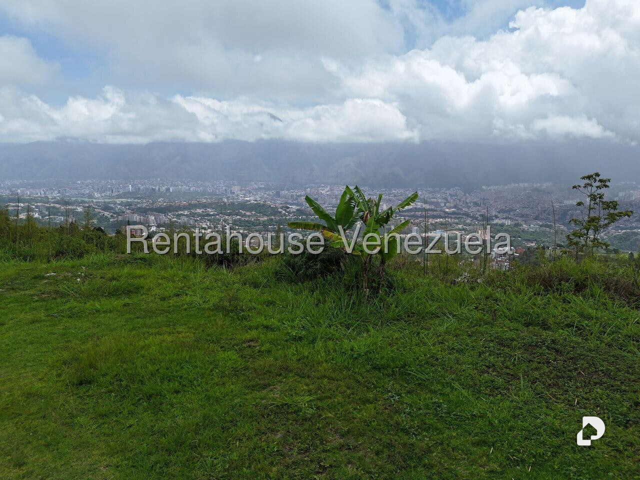 Terreno en Alto Hatillo, Caracas – 18