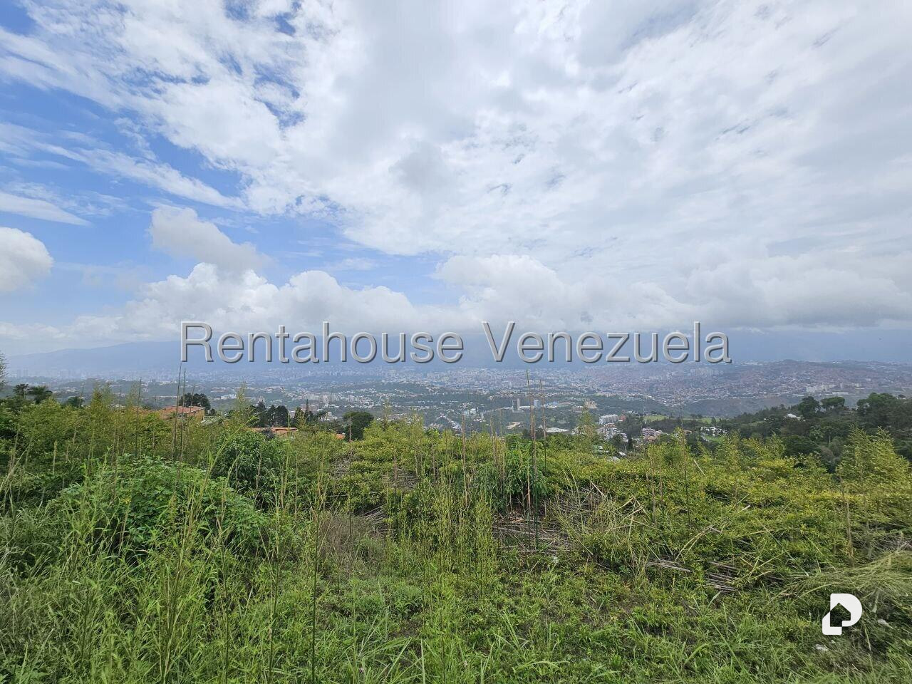 Terreno en Alto Hatillo, Caracas – 12