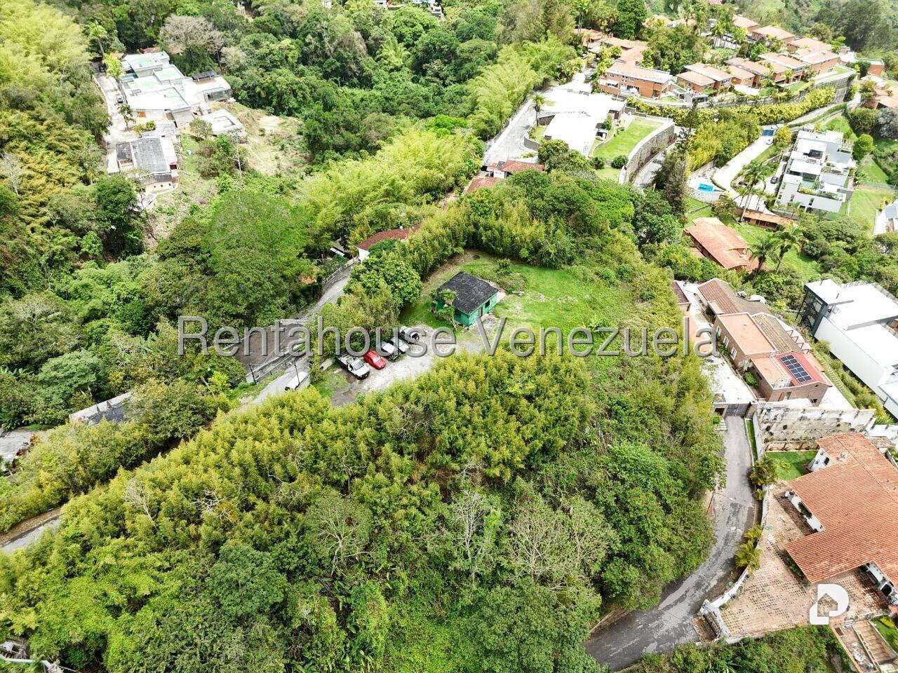 Terreno en Alto Hatillo, Caracas – 2