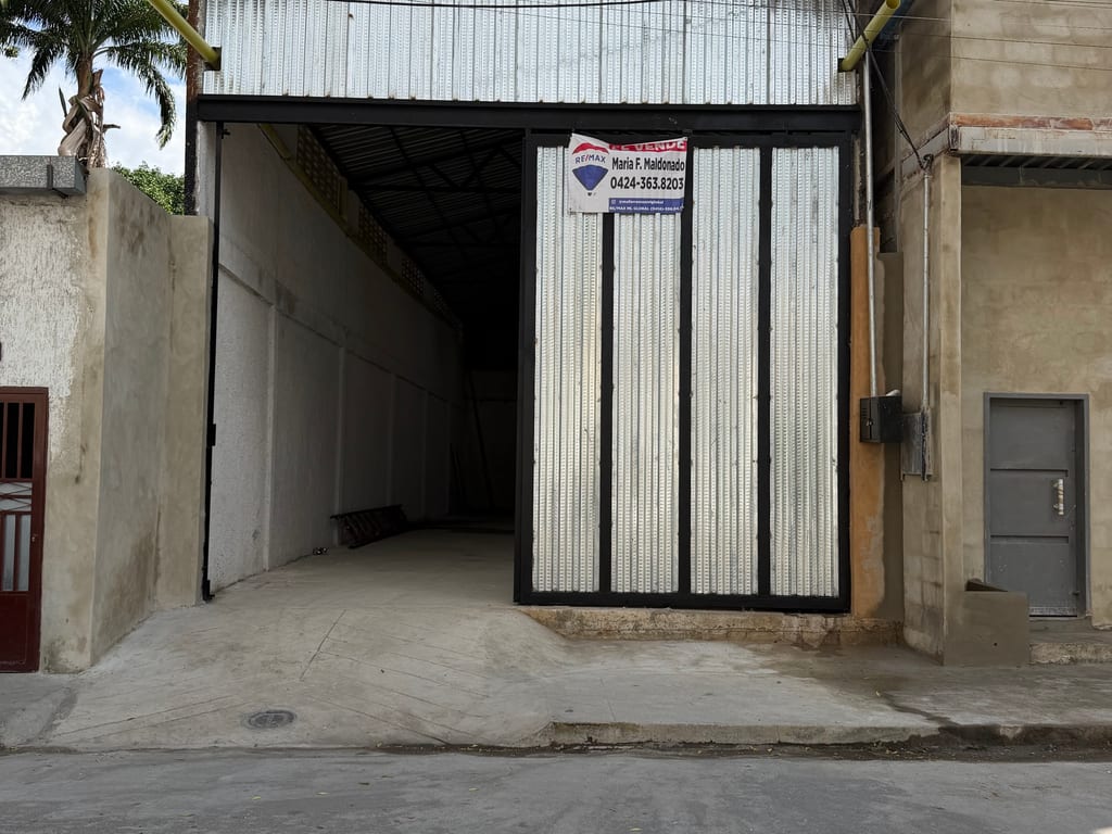 Warehouse in Maracay - 1
