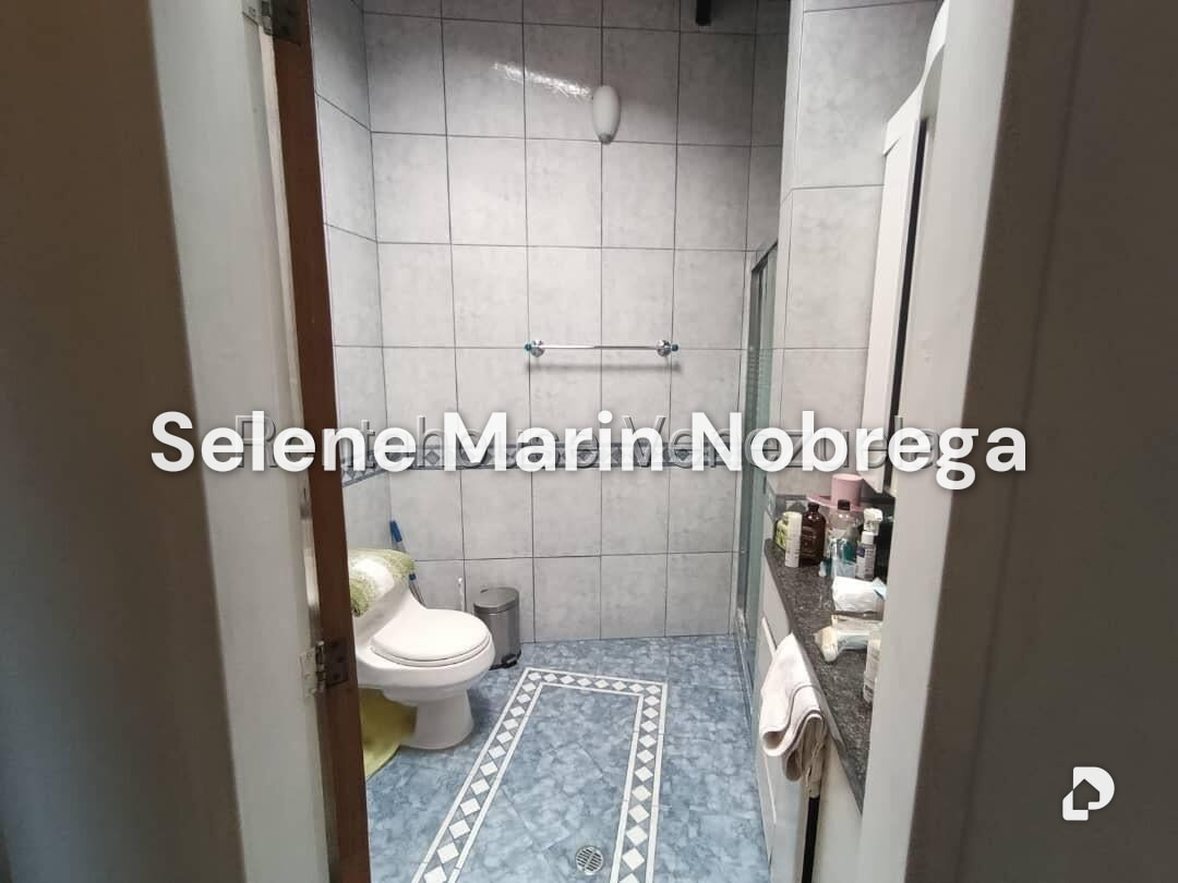 Casa en Cumbres de Curumo, Caracas – 25