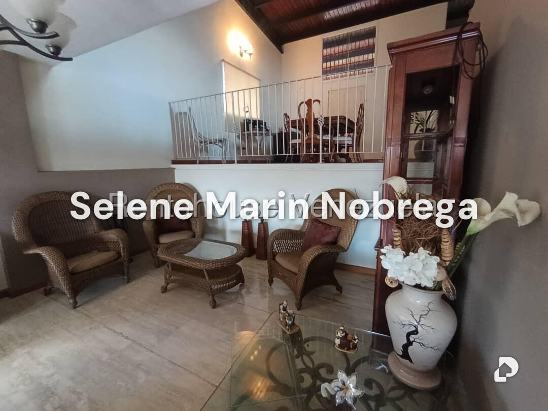 Casa en Cumbres de Curumo, Caracas – 4