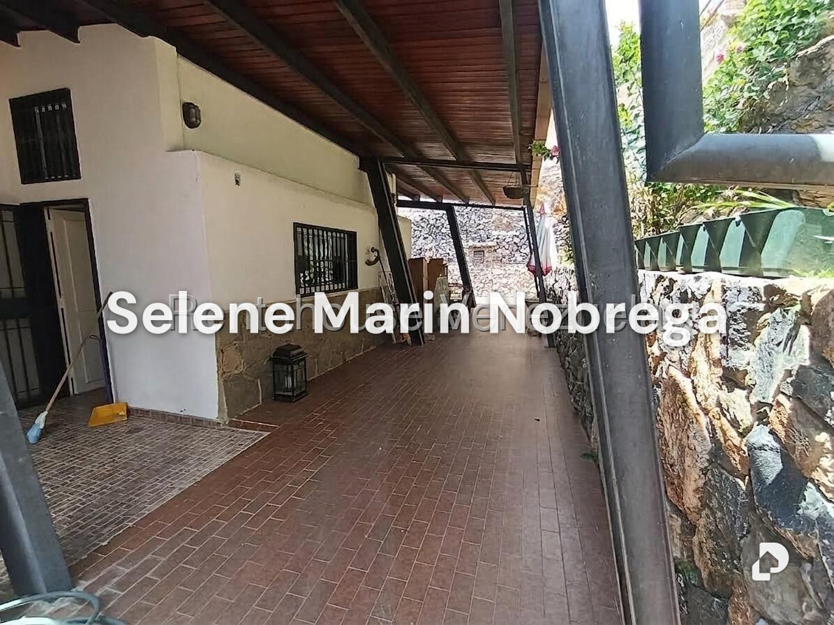 Casa en Cumbres de Curumo, Caracas – 29