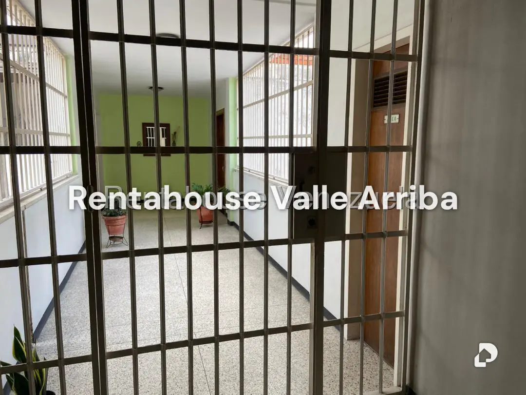 Apartamento en Los Palos Grandes, Caracas – 22
