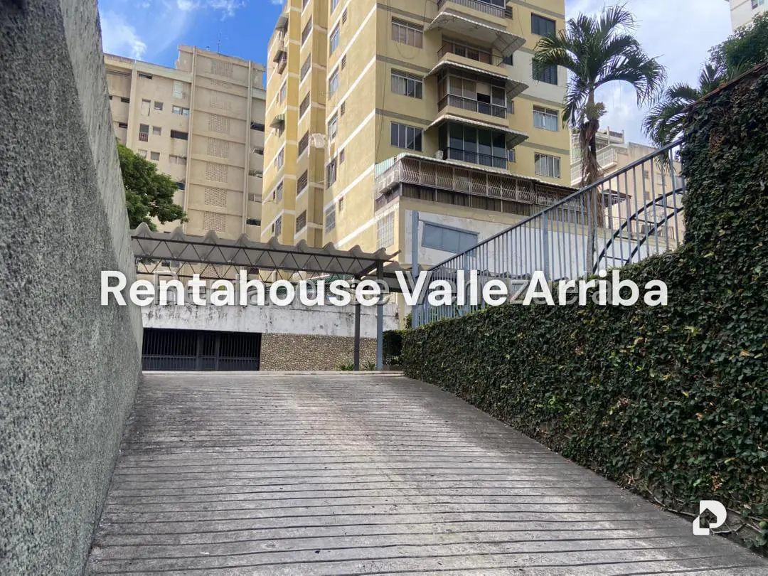 Apartamento en Los Palos Grandes, Caracas – 25