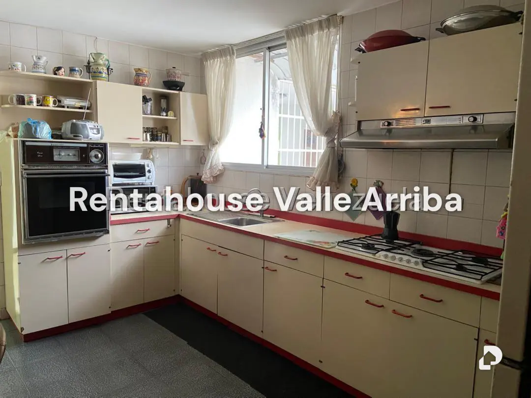 Apartamento en Los Palos Grandes, Caracas – 8