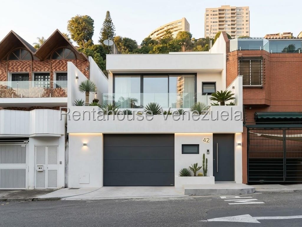 Casa en Santa Inés, Caracas - 1