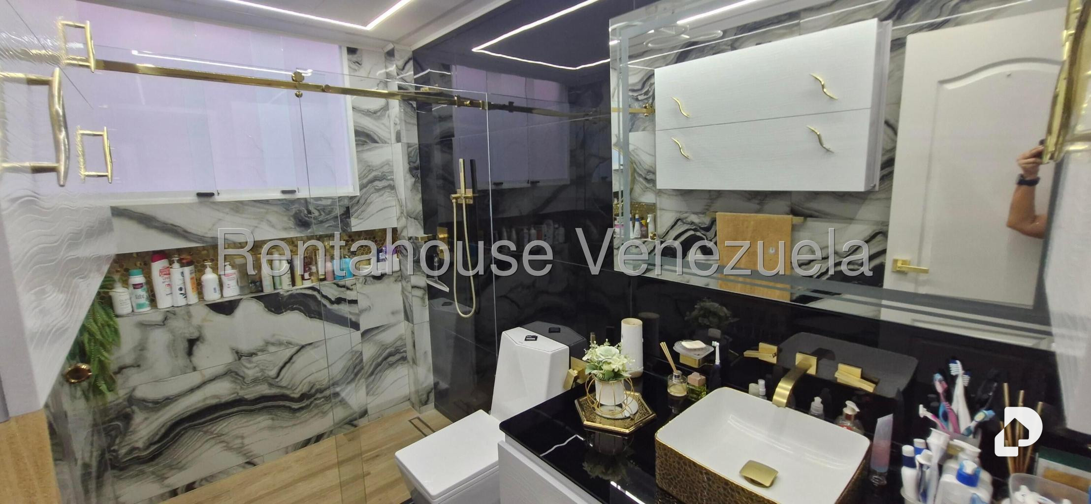 Apartamento en Los Palos Grandes, Caracas – 21