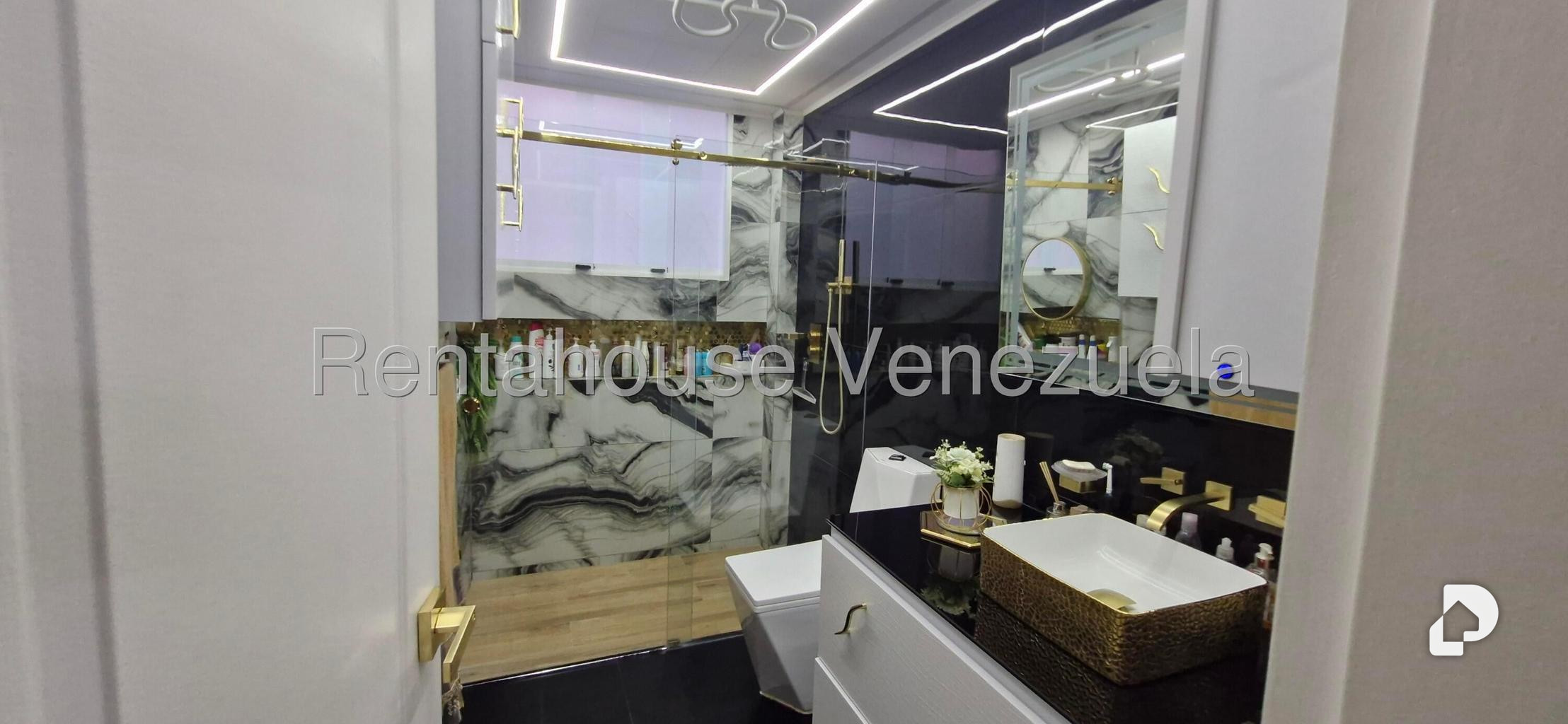 Apartamento en Los Palos Grandes, Caracas – 19