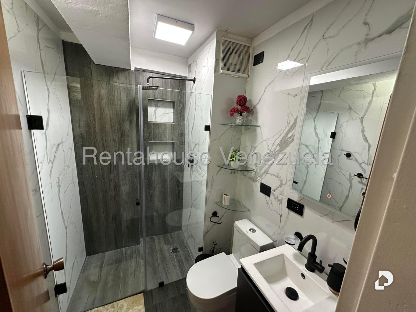 Apartamento en La Urbina, Caracas – 11
