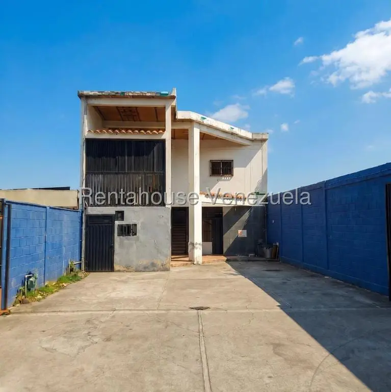 Commercial space in Charallave - 1