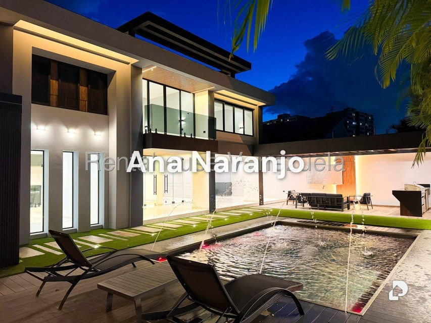 Casa en Caracas – 35
