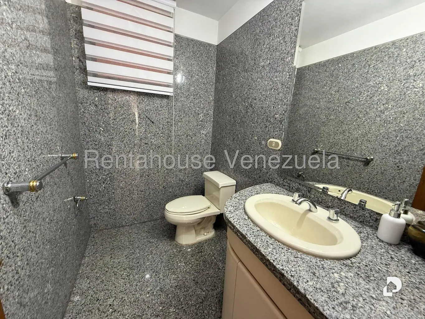 Apartamento en Lomas de Las Mercedes, Caracas – 13