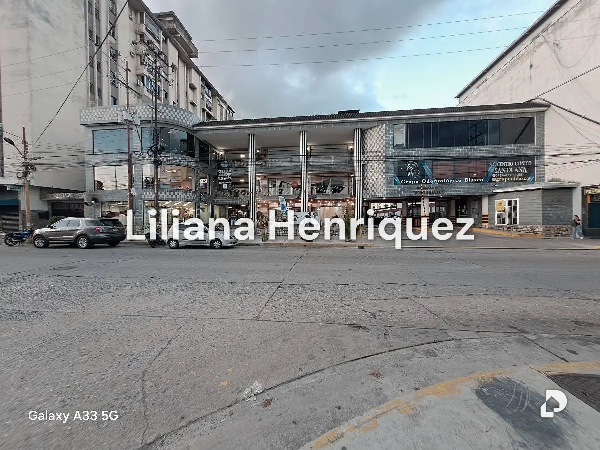Local comercial en Parroquia Urbana San José, Valencia – 1