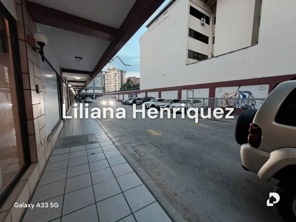Local comercial en Parroquia Urbana San José, Valencia – 3