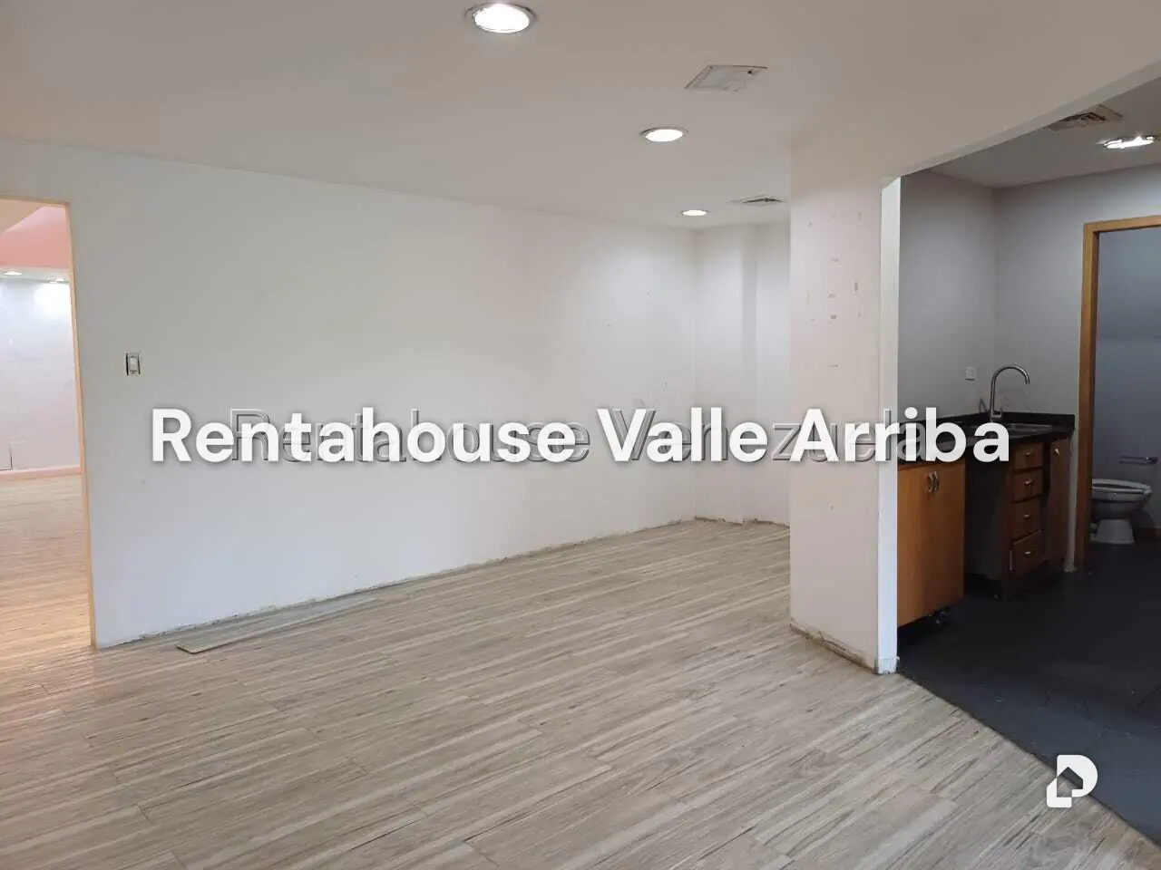 Local comercial en Las Mercedes, Caracas – 13