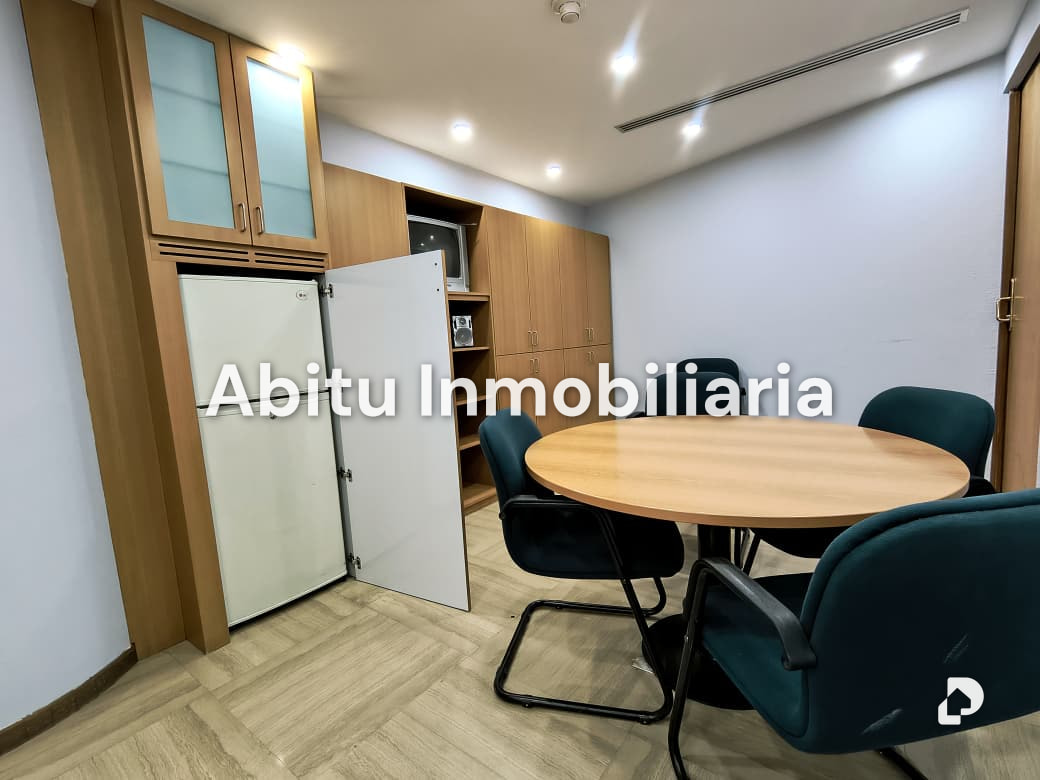 Oficina en Chacao, Caracas – 12