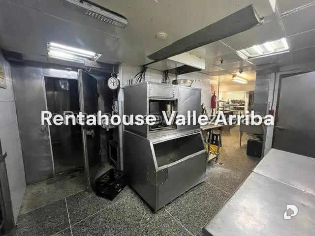 Local comercial en El Recreo, Caracas – 12