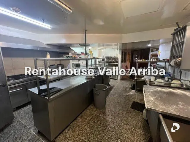 Local comercial en El Recreo, Caracas – 13