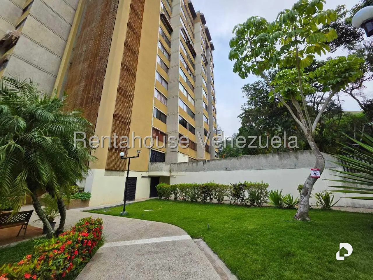 Apartamento en La Bonita, Caracas – 2