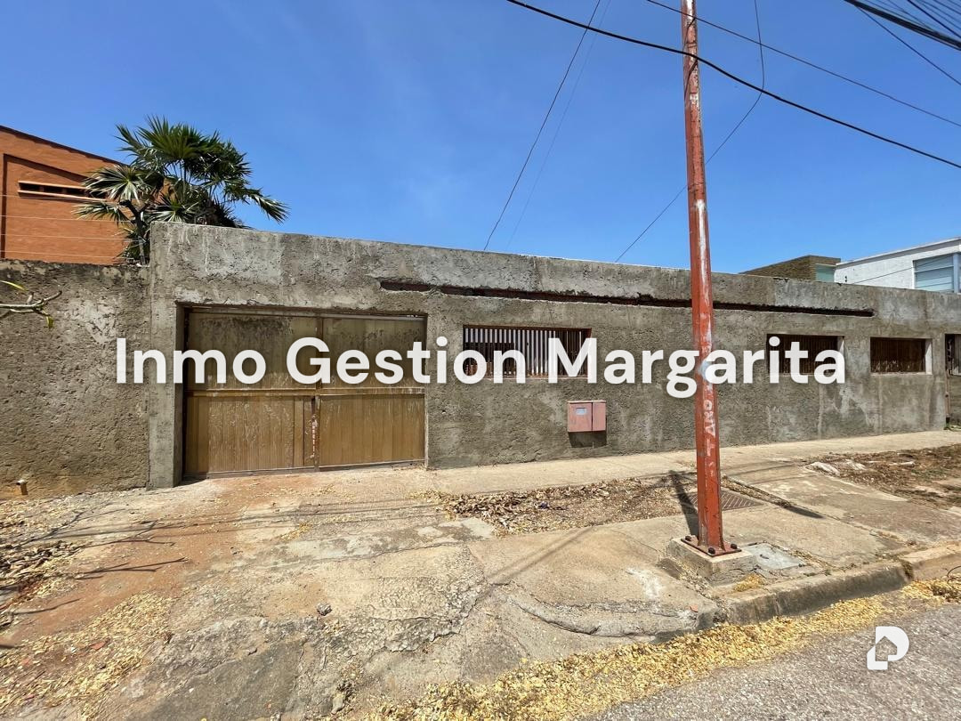Casa en Jorge Coll., Pampatar – 3