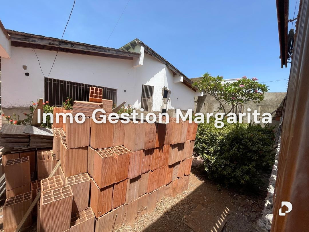 Casa en Jorge Coll., Pampatar – 4