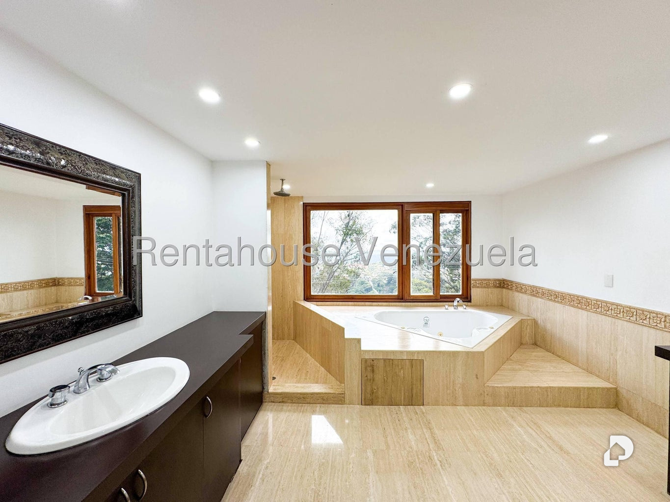 Casa en Las Marías, Caracas – 28